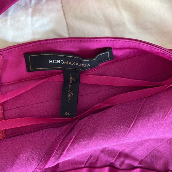 Beautiful BCBG satin halter bodycon midi dress - Picture 3 of 3